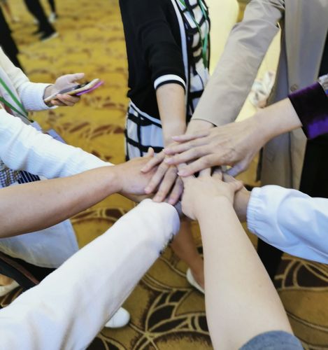 标题：互助点赞大行动：打破信息孤岛，让每一份声音绽放光芒